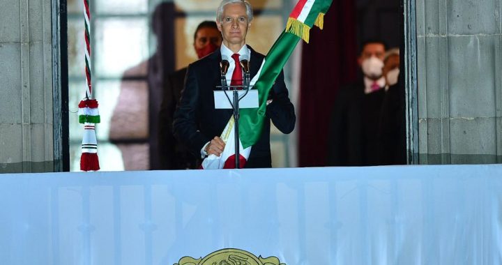 REALIZAN EN EDOMÉX EL TRADICIONAL GRITO DE INDEPENDENCIA