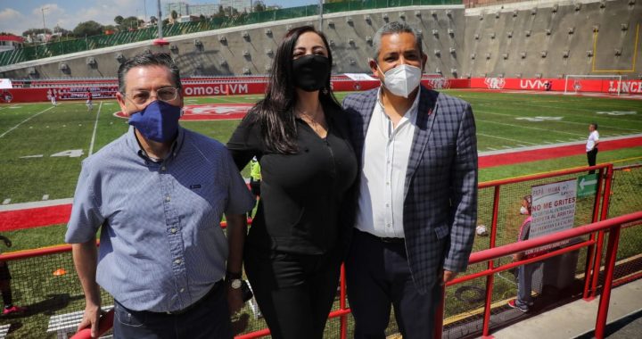 APOYA PATRICIA DURÁN AL EQUIPO DE SOCCER INDUSTRIALES DE NAUCALPAN
