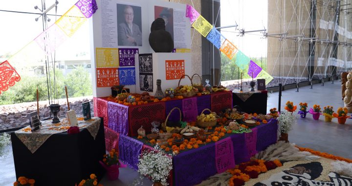 CELEBRAN DÍA DE MUERTOS EN EL CENTRO CULTURAL MEXIQUENSE BICENTENARIO