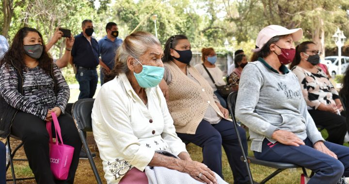 ENTREGAN CHEQUES FINIQUITO A EX EMPLEADOS DEL GOBIERNO MUNICIPAL