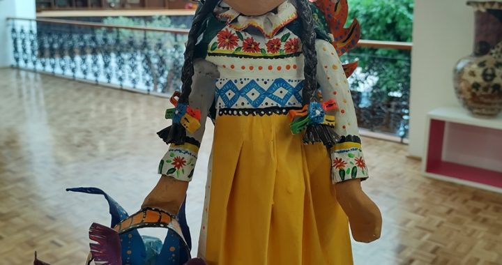 DAN VIDA ARTESANAS Y ARTESANOS MEXIQUENSES A DIFERENTES TRADICIONES A TRAVÉS DE LA CARTONERÍA