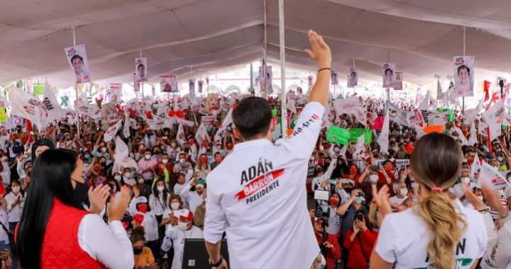 Con mucho éxito Adán Barrón cerró campaña por la alcaldía municipal de Tultitlán.