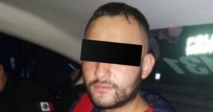 Policías de Tlalnepantla frustran robo con violencia de un vehículo