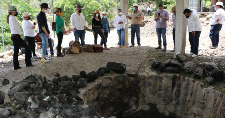 MUESTRAN PRODUCTORES TRADICIÓN MEZCALERA EN EL EDOMÉX