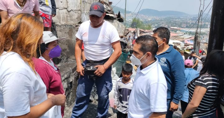 Tlalnepantla apoya a familia afectada por incendio en San Lucas Patoni