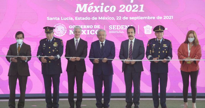 ACOMPAÑA ALFREDO DEL MAZO AL PRESIDENTE DE MÉXICO ANDRÉS MANUEL LÓPEZ OBRADOR A LA INAUGURACIÓN DE LA FERIA AEROESPACIAL MÉXICO 2021