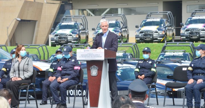 ENTREGA ALFREDO DEL MAZO MÁS DE 400 UNIDADES VEHICULARES PARA REFORZAR TAREAS DE LA SECRETARÍA DE SEGURIDAD Y BRINDAR MÁS TRANQUILIDAD A LOS MEXIQUENSES