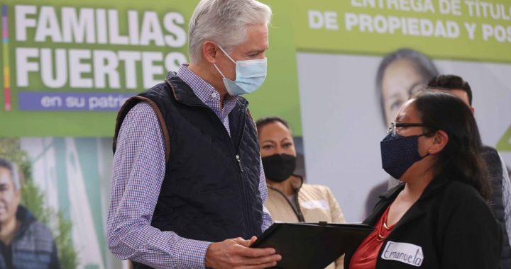 MÁS DE 39 MIL TÍTULOS DE PROPIEDAD SE HAN ENTREGADO A FAMILIAS DEL EDOMÉX EN CUATRO AÑOS: ALFREDO DEL MAZO
