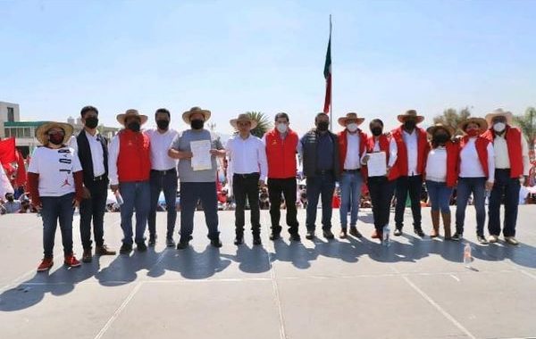 ARMANDO NAVARRETE RECIBE A LA ORGANIZACION ANTORCHA CAMPESINA