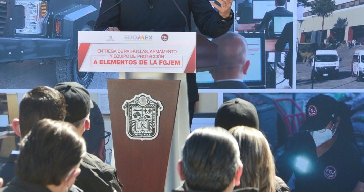 ENTREGA ALFREDO DEL MAZO PATRULLAS Y EQUIPAMIENTO PARA FORTALECER A LA FISCALÍA GENERAL DE JUSTICIA DEL ESTADO DE MÉXICO