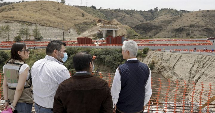 SUPERVISAN OBRAS VIALES DE CONECTIVIDAD ENTRE NAUCALPAN Y ATIZAPÁN DE ZARAGOZA