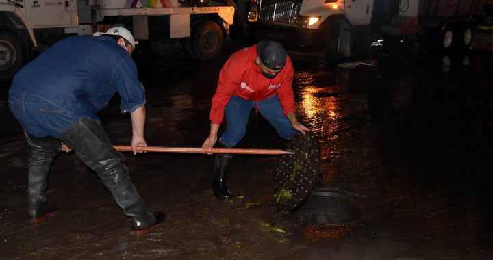 ATIENDE CAEM ENCHARCAMIENTOS VIALES EN CUATRO MUNICIPIOS DEL EDOMÉX CAUSADOS POR LA LLUVIA DE LA TARDE DEL MARTES