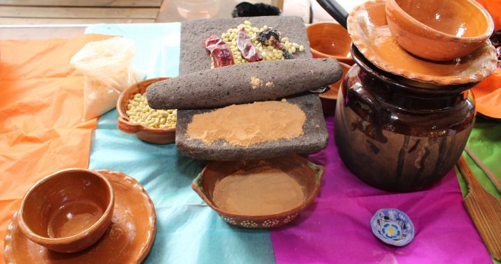 ELABORAN INSTRUMENTOS ARTESANALES DE COCINA EN LA ENTIDAD MEXIQUENSE
