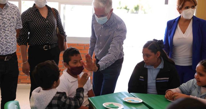 ENTREGA ALFREDO DEL MAZO LA REHABILITACIÓN DEL CENTRO DE ATENCIÓN MÚLTIPLE «PROFRA. ANNE SULLIVAN» EN VILLA GUERRERO