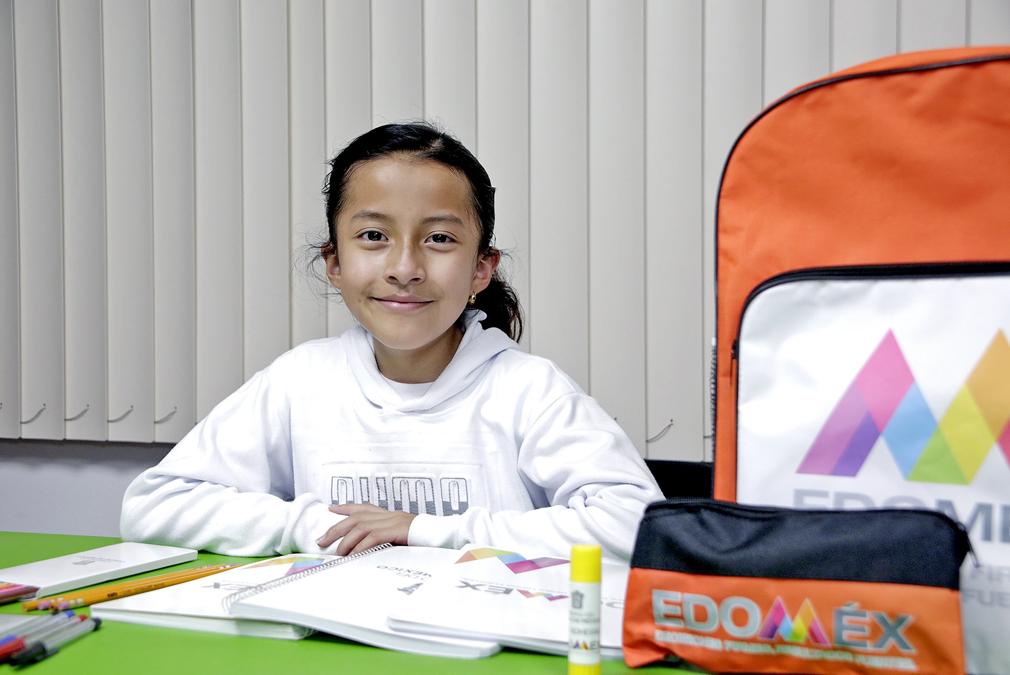 ANUNCIA ALFREDO DEL MAZO LA ENTREGA DE PAQUETES DE ÚTILES ESCOLARES