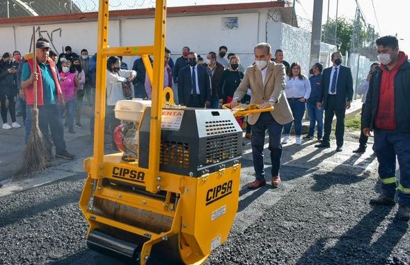 UNIDOS TRABAJANDO POR TU COLONIA PONE EN MARCHA TRABAJOS DE REMOZAMIENTO URBANO EN LOMAS DE SAN LORENZO
