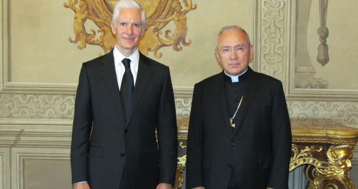 SOSTIENE ALFREDO DEL MAZO ENCUENTRO CON EL PAPA FRANCISCO