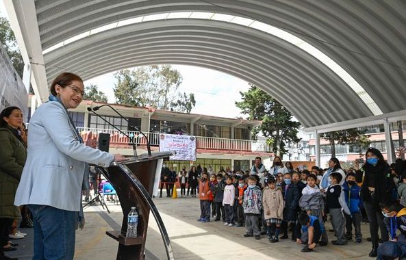 Gobierno de #Naucalpan apoya a la educación con la inauguración de dos arcotechos escolares
