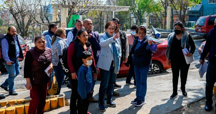  Angelica Moya Marin recorre Lomas de San Agustín para escuchar y conocer la problemática de los vecinos