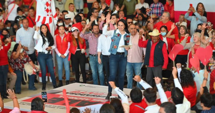 EL PRIISMO MEXIQUENSE TIENE UNA PRECANDIDATA QUE SABE HACER LO QUE LE TOCA