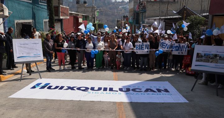 ENTREGA HUIXQUILUCAN REPAVIMENTACIÓN DE CALLE CON CONCRETO HIDRÁULICO EN LAS CANTERAS
