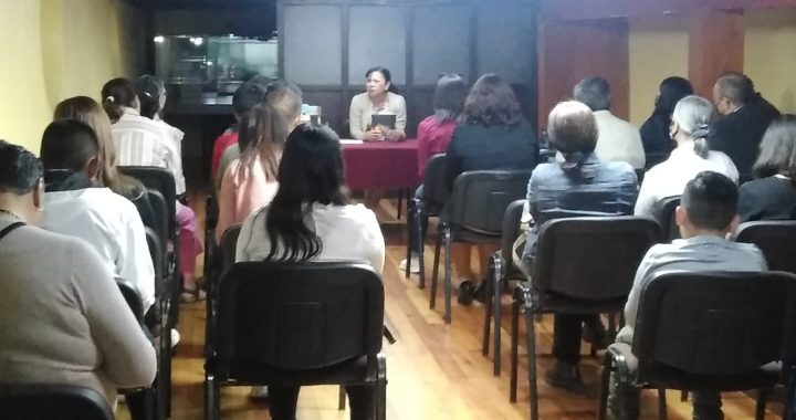PRESENTAN LIBRO “ADRIA Y LA ESFERA EN EL ESPEJO”