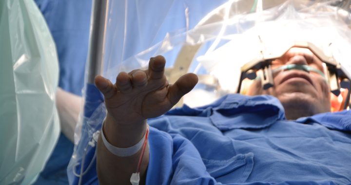 IMSS promueve hábitos neuroprotectores y detección oportuna del Parkinson para mejorar calidad de vida de pacientes