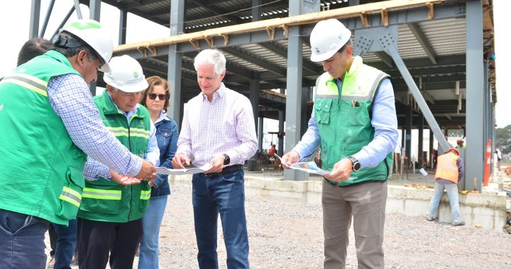 SUPERVISAN LÍNEA DEL TROLEBÚS CHALCO-SANTA MARTHA