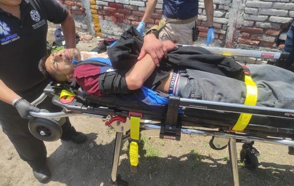 CUERPOS DE PROTECCIÓN CIVIL, BOMBEROS Y SEGURIDAD PÚBLICA DE TLALNEPANTLA FRUSTRAN UN INTENTO DE SUICIDIO*