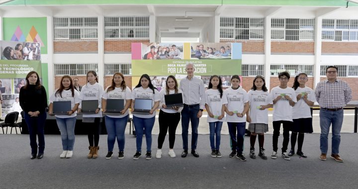 ENTREGA ALFREDO DEL MAZO INFRAESTRUCTURA PARA LA UNIVERSIDAD POLITÉCNICA DE TEXCOCO, BECAS Y LAPTOPS PARA ESTUDIANTES MEXIQUENSES
