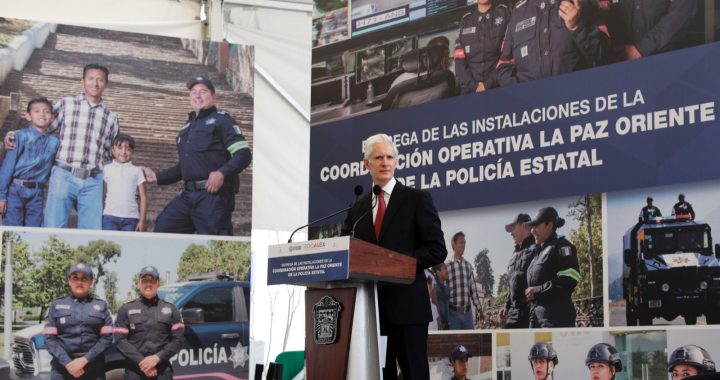 ENTREGA ALFREDO DEL MAZO LA COORDINACIÓN OPERATIVA LA PAZ ORIENTE DE LA POLICÍA ESTATAL
