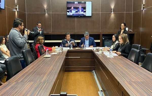 GOBIERNO DE TLALNEPANTLA RECIBE PREMIO POR PARTE DE LA ASOCIACIÓN LATINOAMERICANA DE SEGURIDAD EN COLOMBIA, AL RECONOCER EL C4, ZONA ORIENTE, COMO UN PROYECTO SÓLIDO FRENTE A LA INSEGURIDAD*