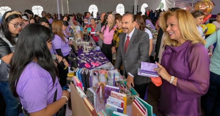 SE UNEN MUJERES EMPRENDEDORAS EN BAZAR MERCADITA EN ATIZAPÁN DE ZARAGOZA; PEDRO RODRÍGUEZ RECONOCE QUE ESTA ACTIVIDAD DA PASO A LA AUTOSUFICIENCIA