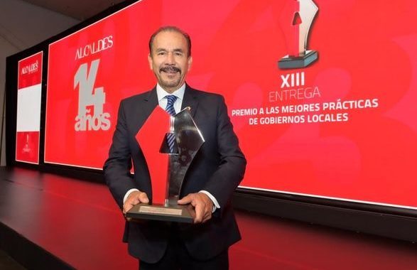 RECONOCE LA REVISTA ALCALDES DE MÉXICO A PEDRO RODRÍGUEZ VILLEGAS POR LA PLATAFORMA CITY MANAGER INNOVANDO EN GOBIERNO DIGITAL