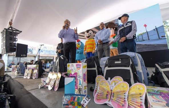 ENTREGA PEDRO RODRÍGUEZ MÁS DE 1,500 PAQUETES ESCOLARES EN APOYO A LA ECONOMÍA DE FAMILIAS ATIZAPENSES