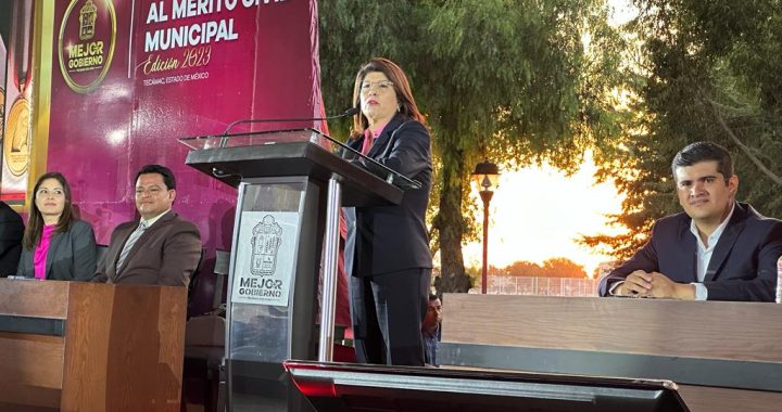Conmemora Tecámac el 198 Aniversario de la Erección del Municipio; Entrega Alcaldesa la presea al Mérito Civil Municipal