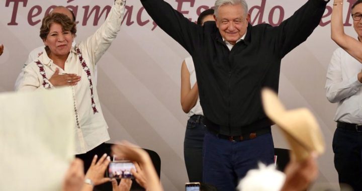 El Presidente López Obrador y la Gobernadora Delfina Gómez anuncian aumento en pensión para adultos mayores, durante gira por el Estado de México