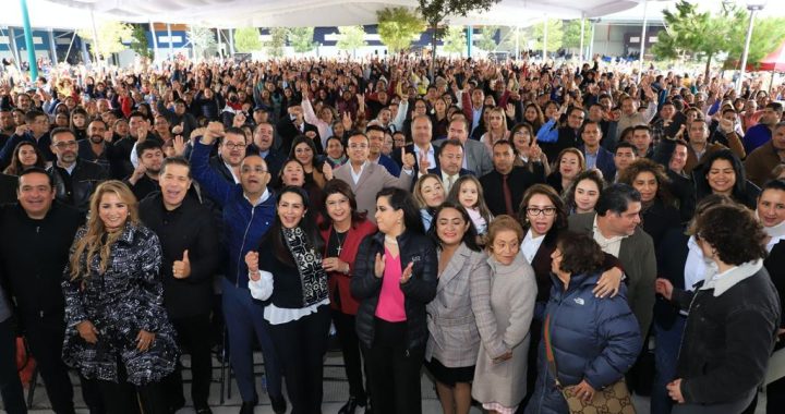 ENTREGA PEDRO RODRÍGUEZ UNIFORMES Y EQUIPO PARA ATENDER EMERGENCIAS A PERSONAL DE PROTECCIÓN CIVIL, BOMBEROS Y MEDIO AMBIENTE DE ATIZAPÁN DE ZARAGOZA