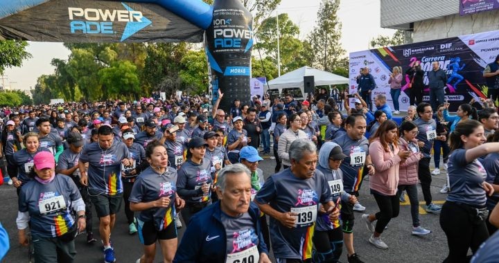CORREN CONTRA EL CÁNCER MIL ATLETAS DE NAUCALPAN