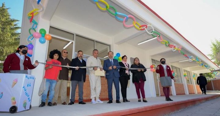 ENTREGA PEDRO RODRÍGUEZ TRES SALONES NUEVOS EN LA ESCUELA SECUNDARIA OFICIAL NO. 0663 EMILIANO ZAPATA