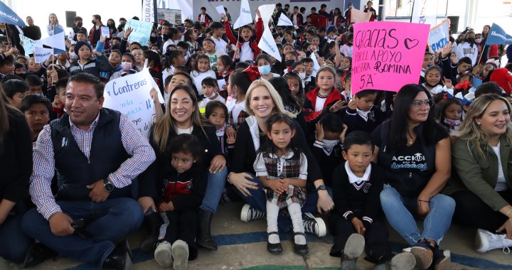  ESCUELA DE HUIXQUILUCAN ESTRENA TECHUMBRE