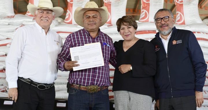 Gobernadora Delfina Gómez y Gobierno Federal entregan fertilizantes a productores del campo; Estado de México coadyuvará a la seguridad alimentaria del país