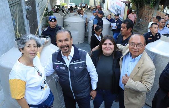 GOBIERNO DE ATIZAPÁN DE ZARAGOZA ENTREGA 1,727 TINACOS SUBSIDIADOS MÁS DEL PROGRAMA UNIDOS EN APOYO AL DESABASTO DE AGUA; INVITA PEDRO RODRÍGUEZ A LA CIUDADANÍA A TRABAJAR UNIDOS ANTE CRISIS HÍDRICA