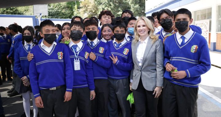 ENTREGA HUIXQUILUCAN DOS REHABILITACIONES DE ESCUELAS MÁS CON “ACCIÓN POR LA EDUCACIÓN”