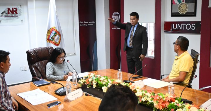 AVALA EL PLENO DEL CABILDO LICENCIAS TEMPORALES PARA FUNCIONARIOS Y TOMA PROTESTA DE LEY A REGIDOR SUPLENTE