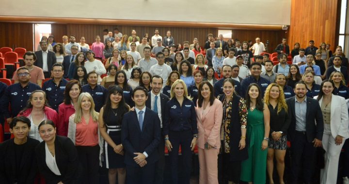 SE COMPROMETE ROMINA CONTRERAS A MANTENER LAS BECAS PARA ESTUDIANTES DE TODOS LOS NIVELES EDUCATIVOS