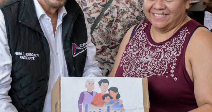 ENTREGA PEDRO RODRÍGUEZ APOYOS ALIMENTARIOS A FAMILIAS ATIZAPENSES