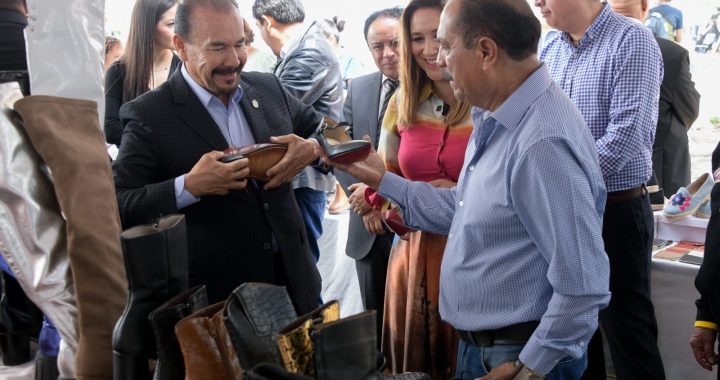 *INVITA PEDRO RODRÍGUEZ A LA EXPO DE PIEL Y CALZADO DE SAN MATEO ATENCO QUE OFRECE PRODUCTOS A BAJO COSTO PARA APOYAR EL REGRESO A CLASES