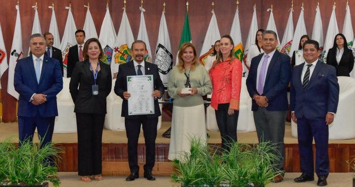 RECIBE PEDRO RODRÍGUEZ PREMIO NACIONAL AL BUEN GOBIERNO MUNICIPAL
