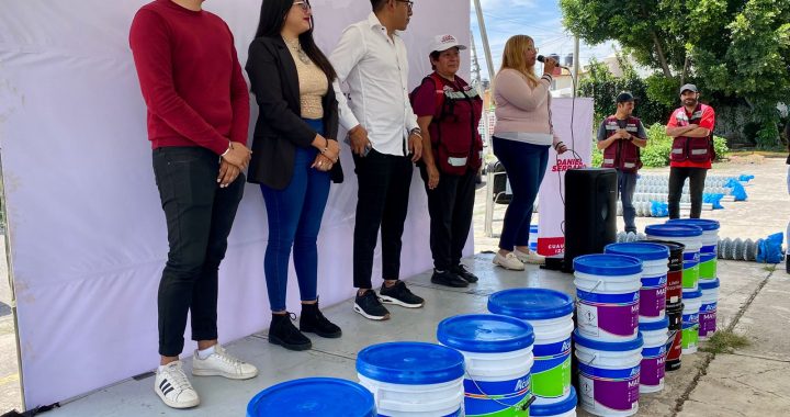 REGIDORES ELECTOS ENCABEZAN ENTREGA DE APOYOS EN JARDINES DE LA HACIENDA